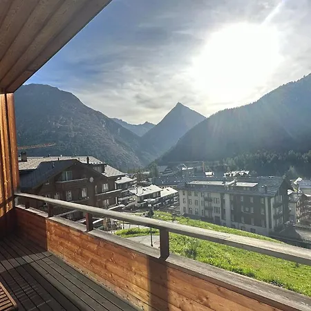 5br Chalet Above The Centre Of Fee *