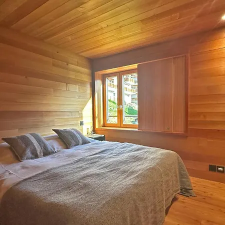 5br Chalet Above The Centre Of Fee *